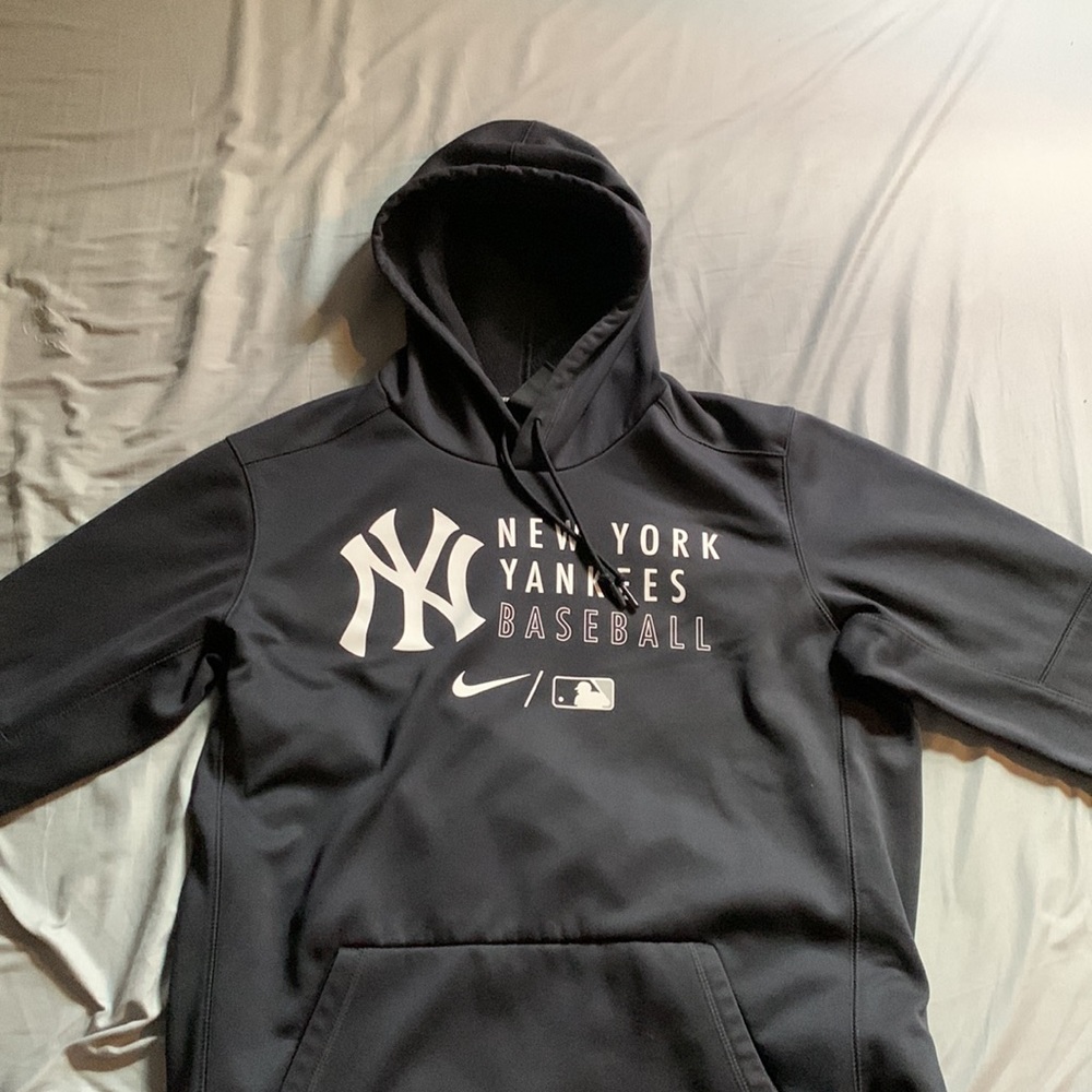 Nike MLB Yankees athletic pullover